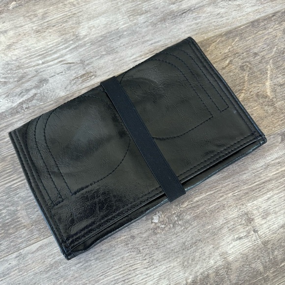 BCBGMAXAZRIA Black Tri-Fold Faux Leather Clutch/Pouch - Y2K Style - Picture 1 of 13